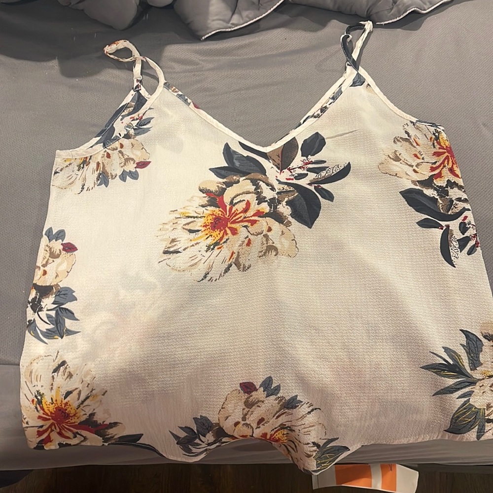 SHEIN flower top